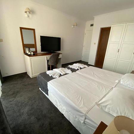 Villa Aqua Family Hotel Burgas Ngoại thất bức ảnh