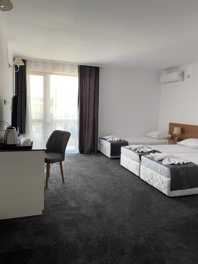 Villa Aqua Family Hotel Burgas Ngoại thất bức ảnh